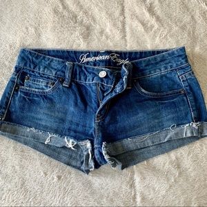 American Eagle Distressed Demin Jean Shorts Size 4